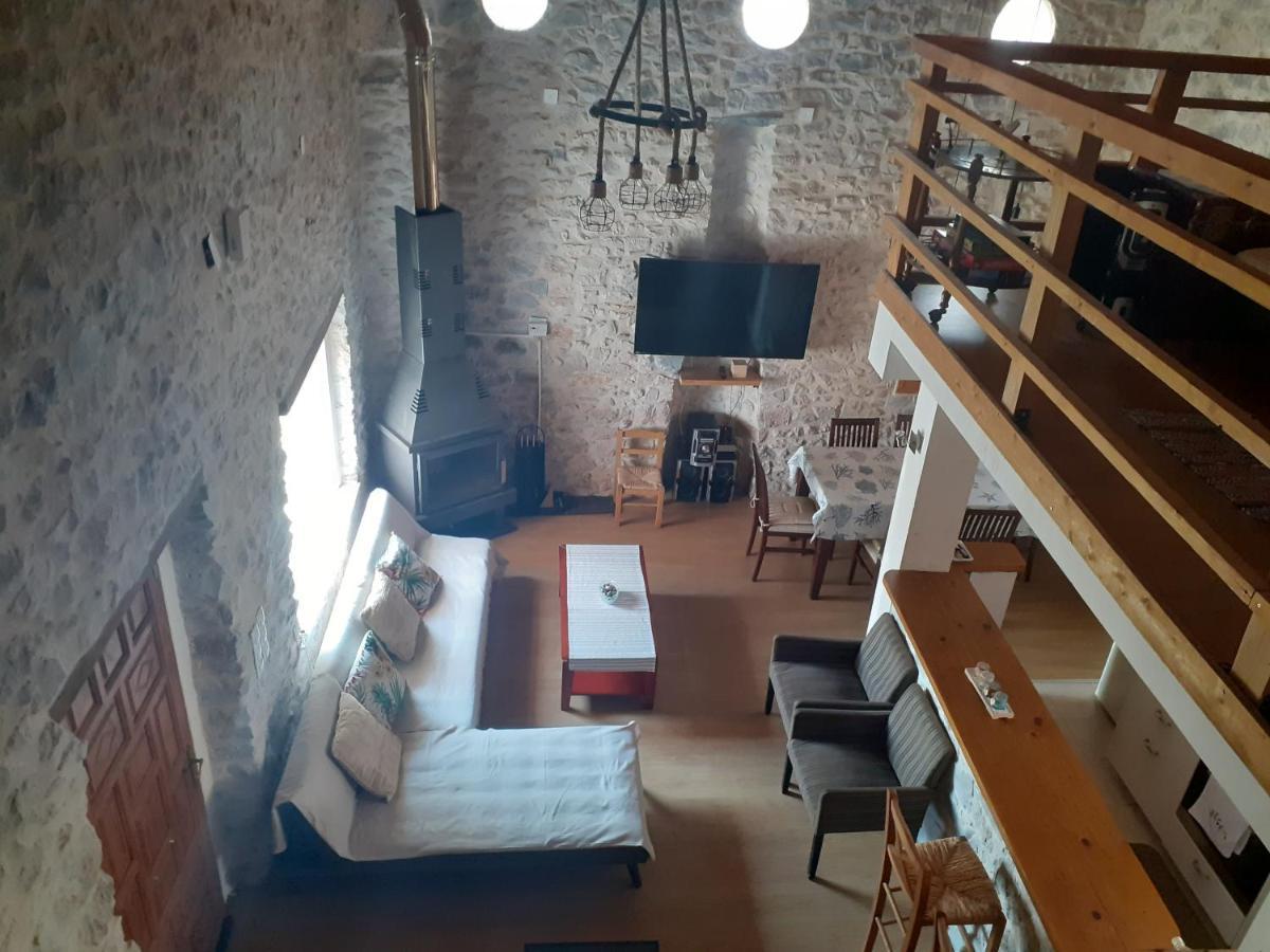 Tsitalia Cottage House Leonídion Buitenkant foto